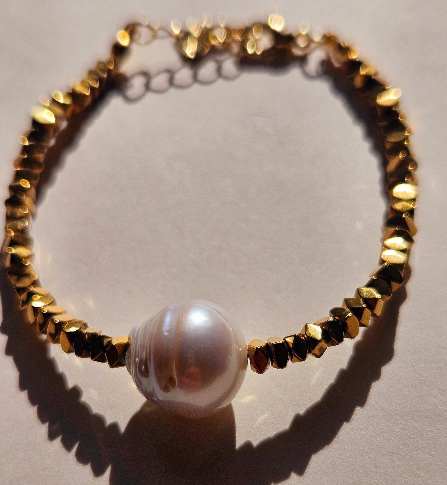 Pearly queen bracelet