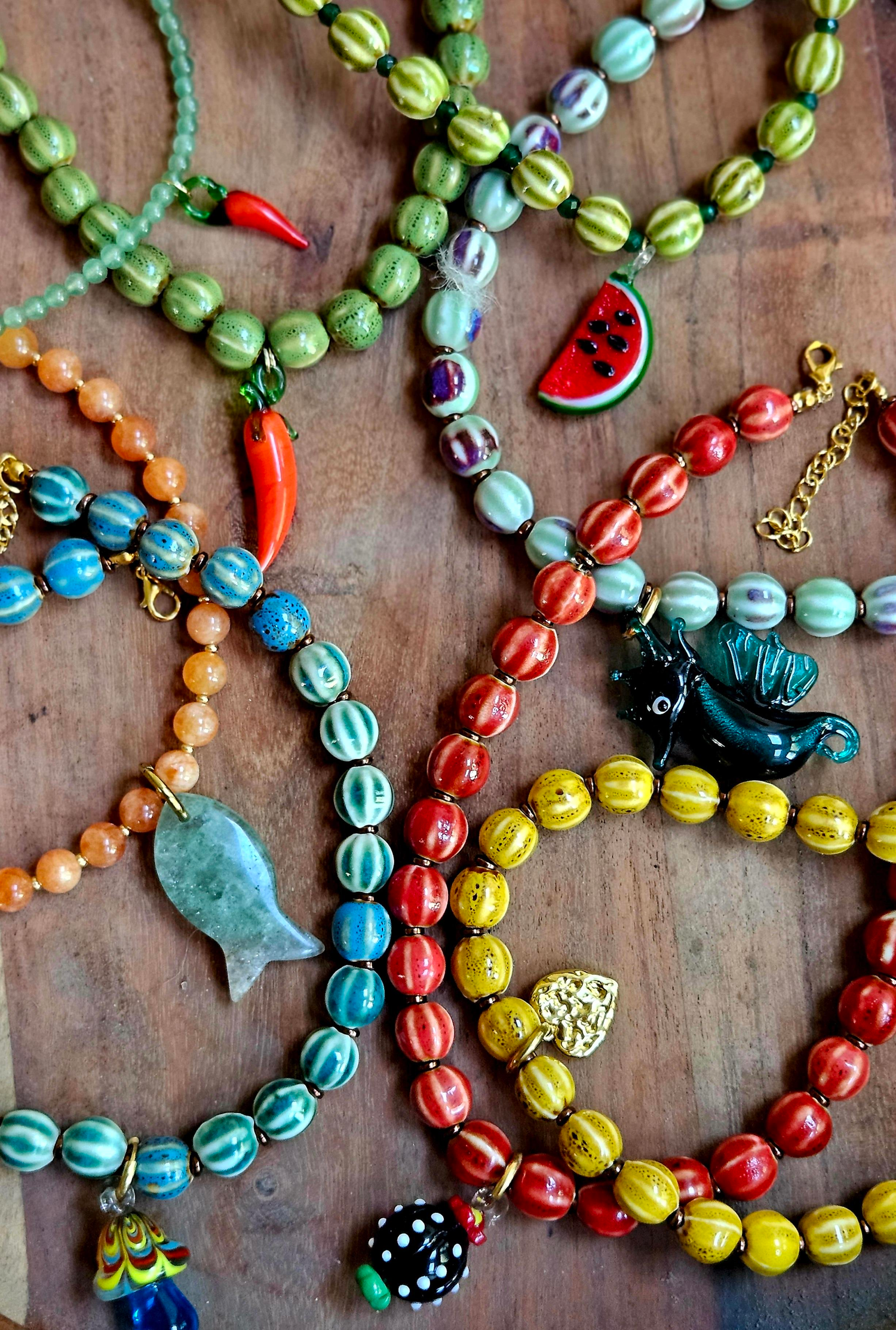Pendant necklaces