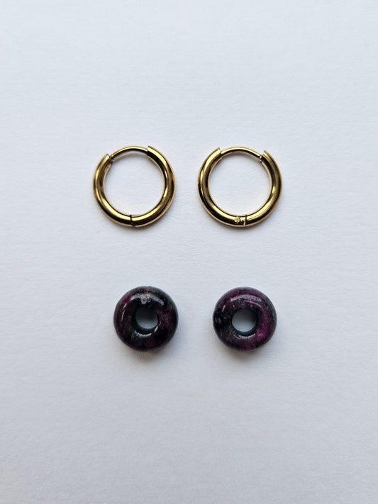 Epidote hoops