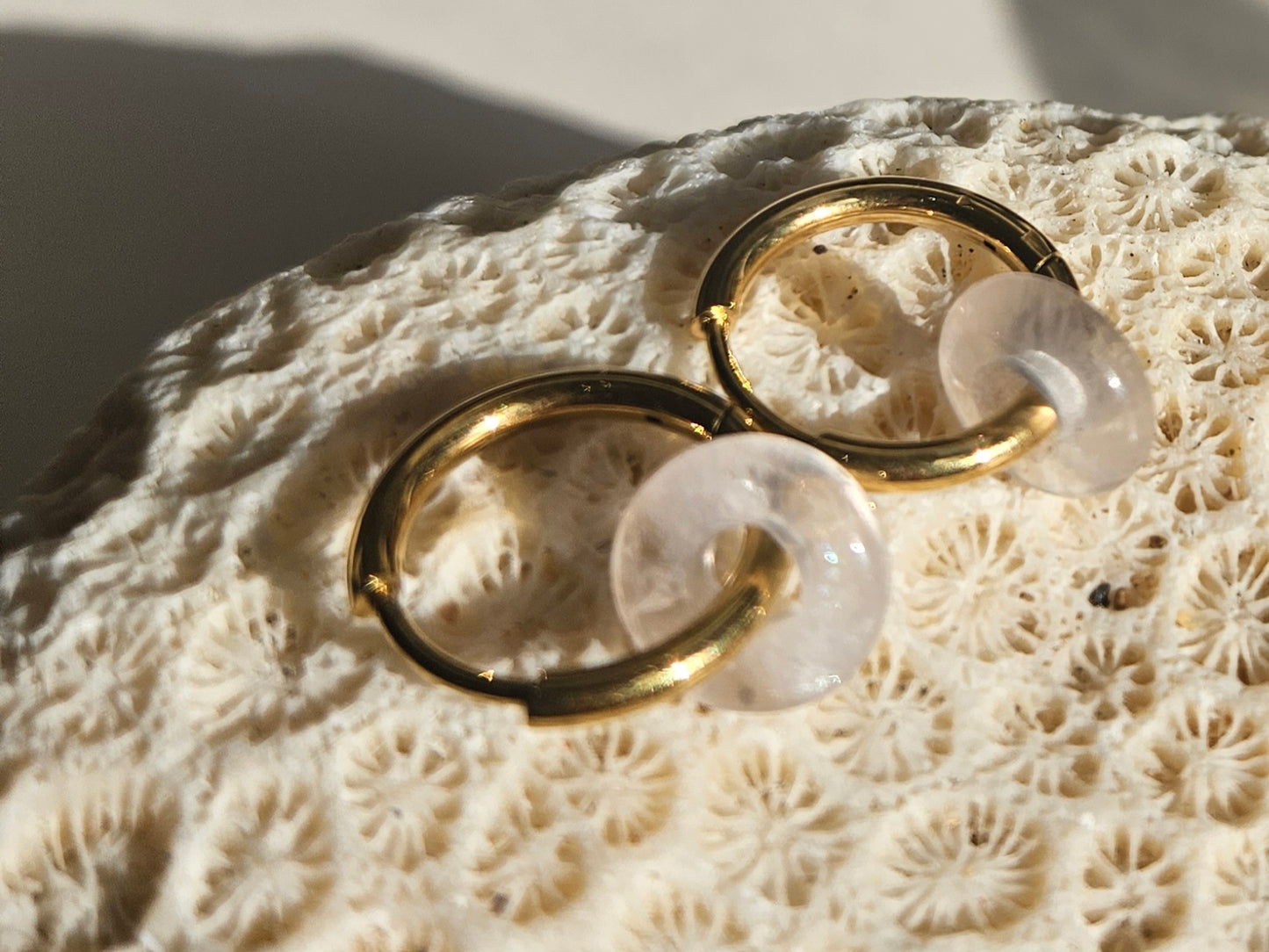 Quartz stone hoop earrings