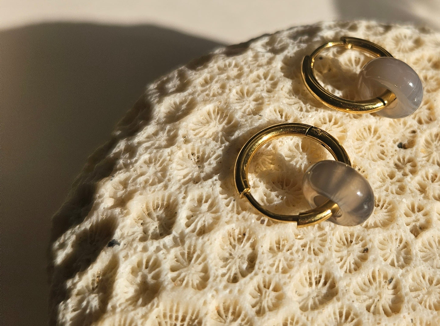 Natural grey agate stone hoop earrings